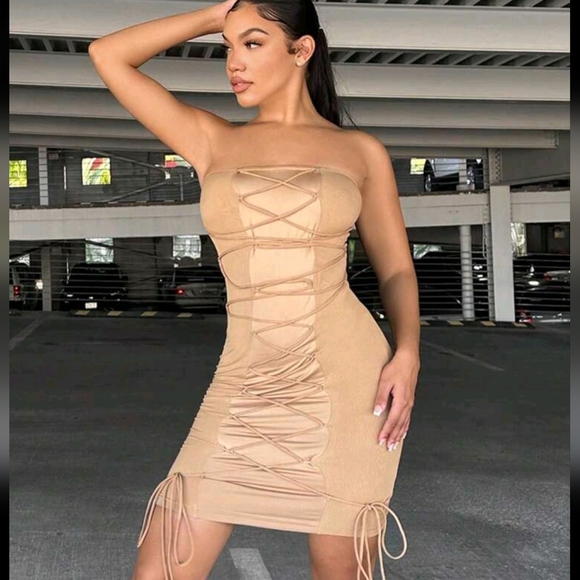 Nwt Satin Dress Size Medium - Picture 2 of 13